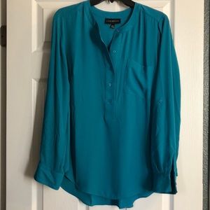 Gorgeous teal blue top with convertible sleeves